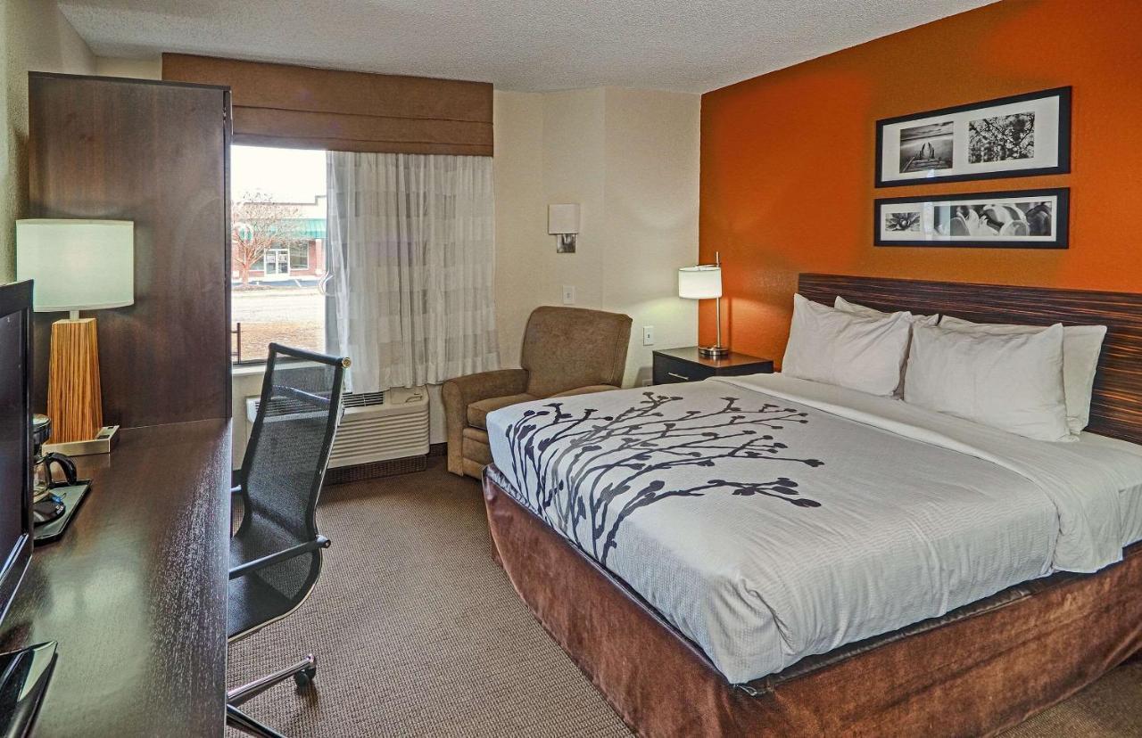 Hotel Sleep Inn&suites Near Ft. Bragg 2*