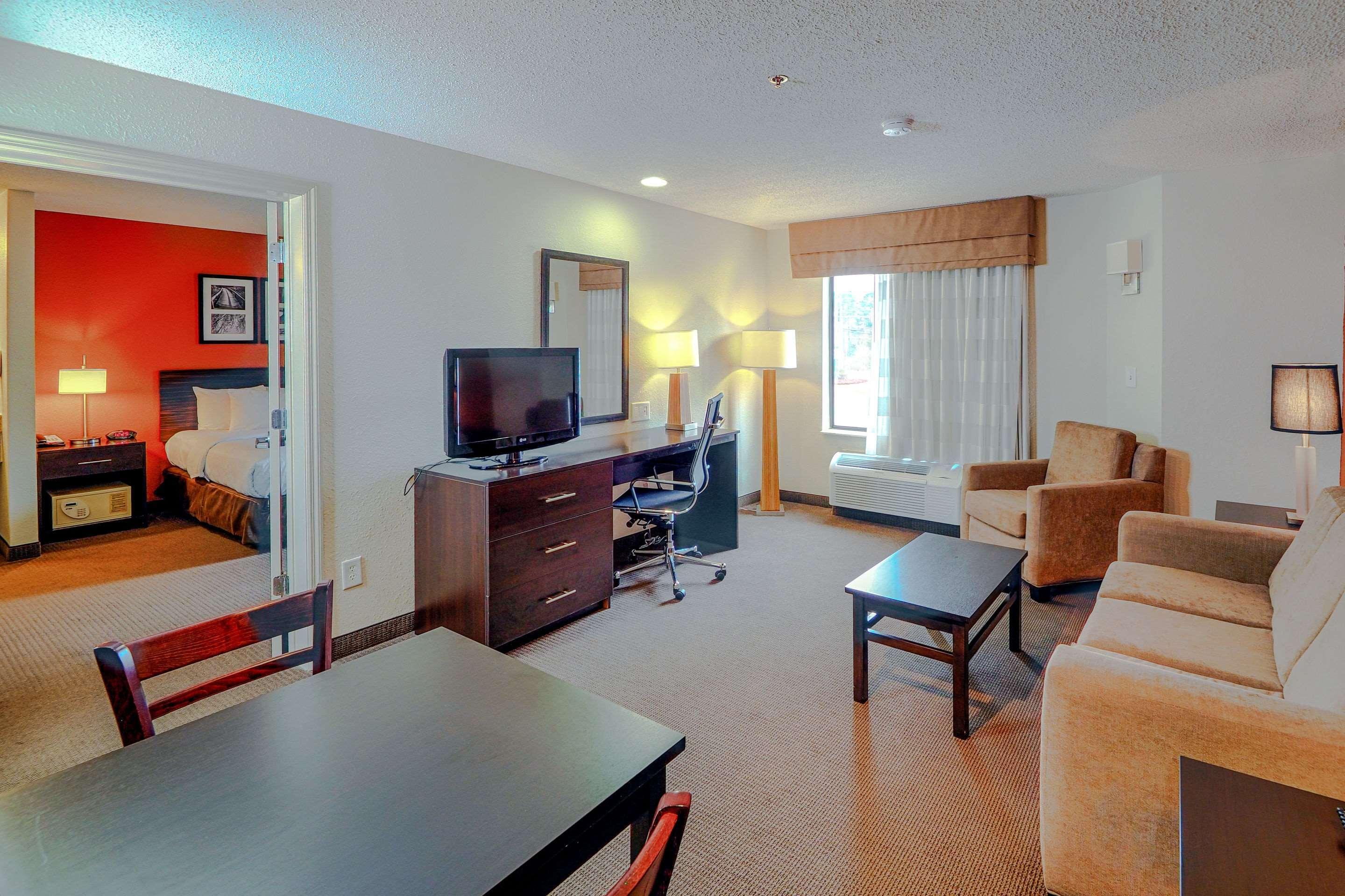 Sleep & Spring - Fayetteville Near Bragg Hotel 2*