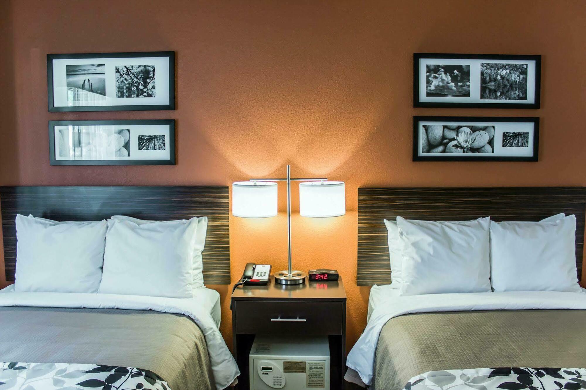 Sleep Inn&suites Near Ft. Bragg Hotel