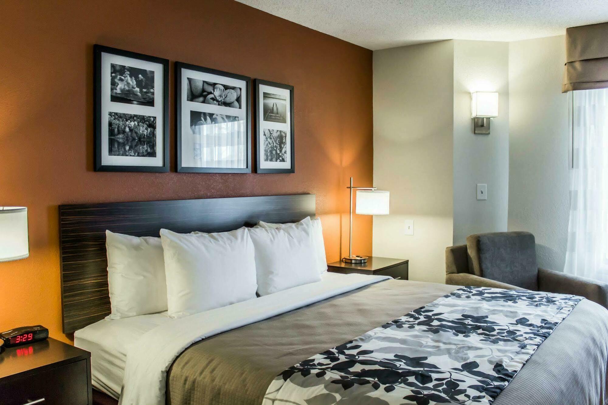 Hotel Sleep & Spring - Fayetteville Near Bragg
